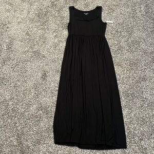 Amazon Essentials Crew Neck Maxi Dress - Medium